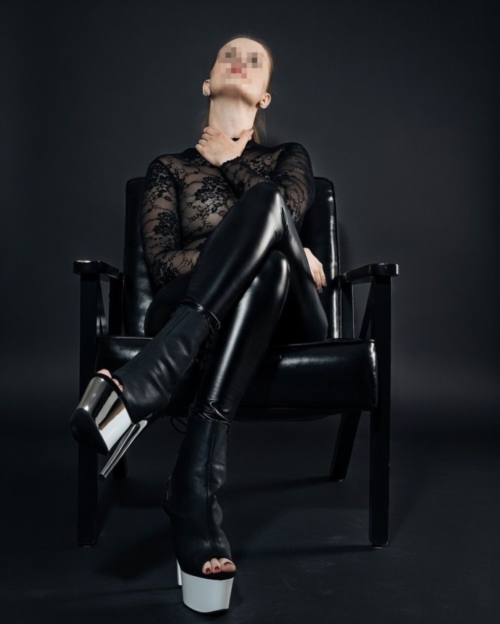 vira-van-dyk-–-domina-in-hamburg vira-van-dyk-–-domina-in-hamburg